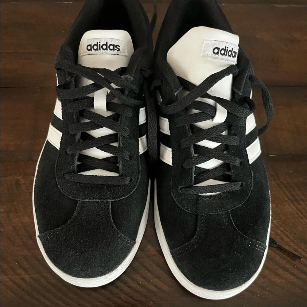 Adidas Kids Black and White Sneakers size 5.5, European 38  EUC